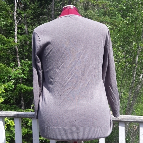 Lace Collared Sweater 207 - Picture 3 of 4